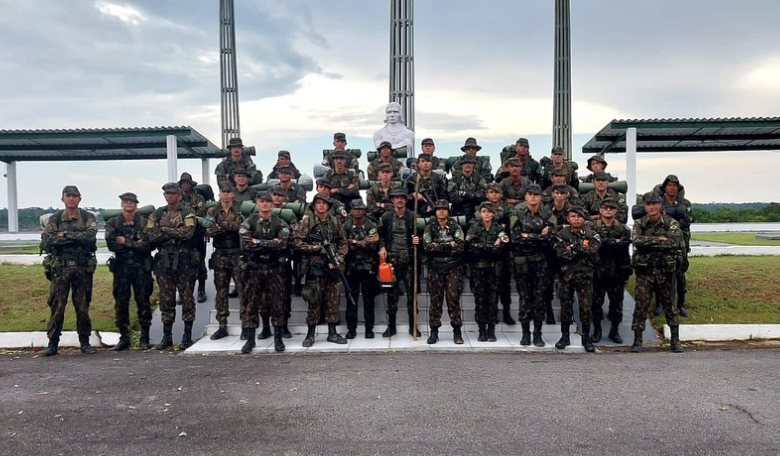 Exército Brasileiro realiza reconhecimento de fronteira no Pico da