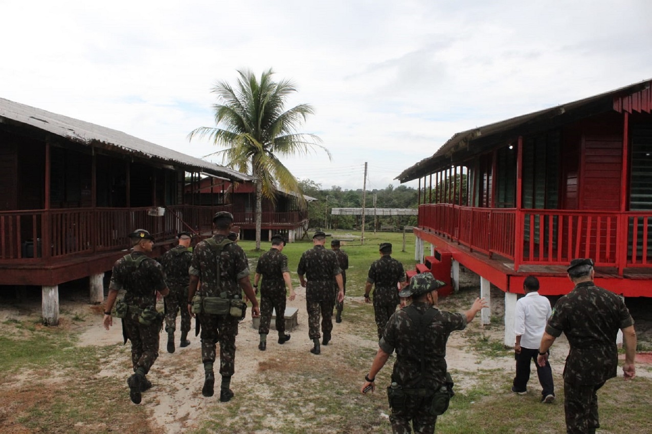 Comandante Militar da Amazônia inspeciona Pelotões Especiais de